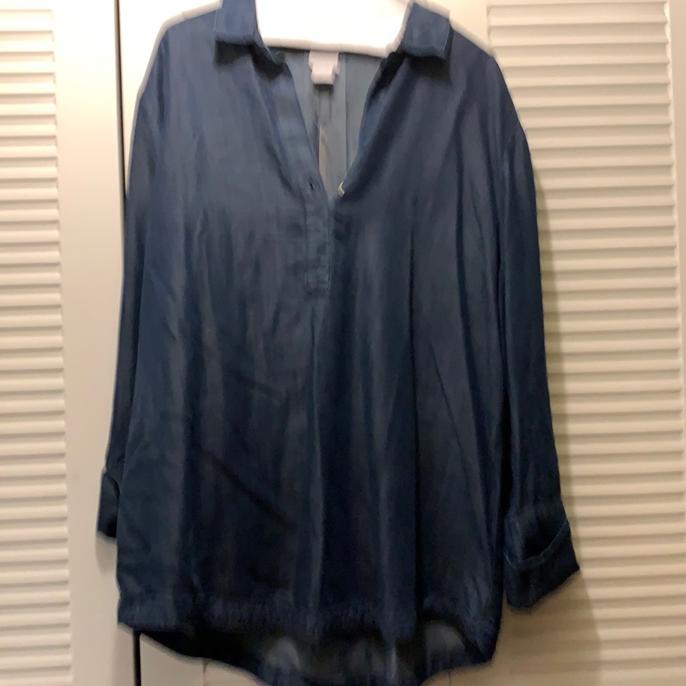 Size 16/18 Chico’s denim like blouse. Long sleeve that can roll.